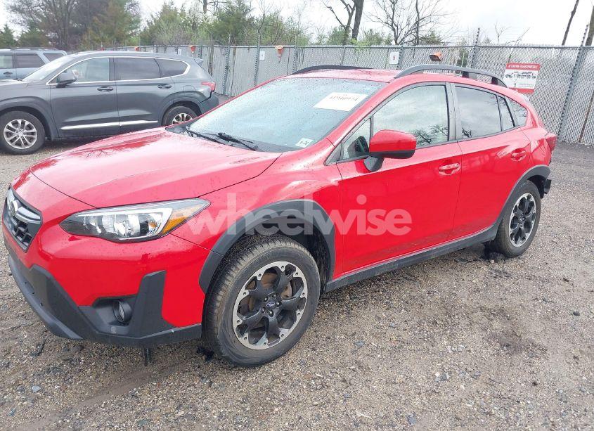 Photo 2 of 2021 Subaru Crosstrek PREMIUM (VIN JF2GTAPC5M8366623)