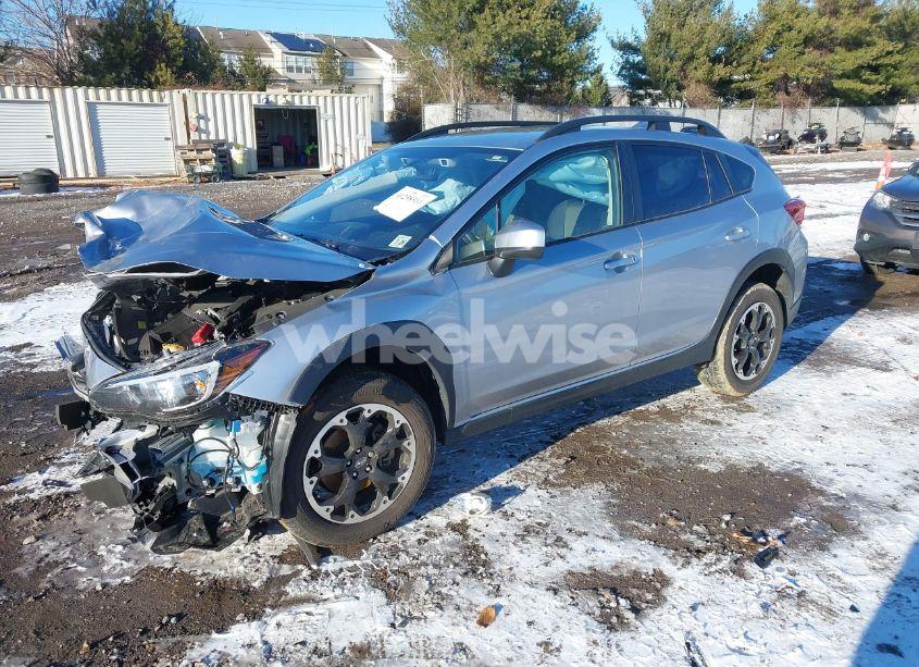 Photo 2 of 2021 Subaru Crosstrek PREMIUM (VIN JF2GTAPC5MH686380)