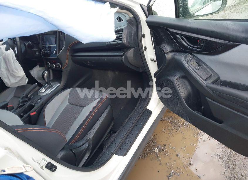 Photo 5 of 2021 Subaru Crosstrek PREMIUM (VIN JF2GTAPC6M8257085)