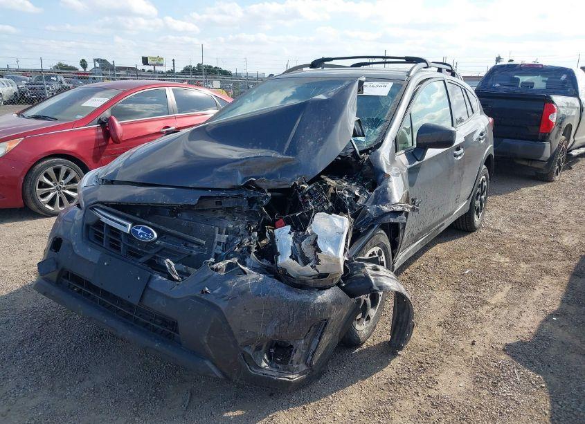 Photo 2 of 2022 Subaru Crosstrek PREMIUM (VIN JF2GTAPC6N8264362)