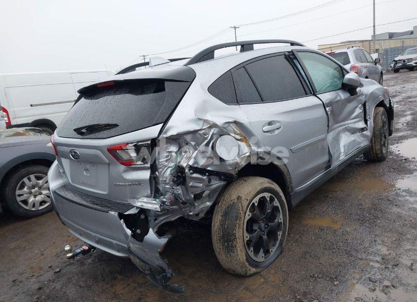 Photo 4 of 2021 Subaru Crosstrek PREMIUM (VIN JF2GTAPC7M8335356)