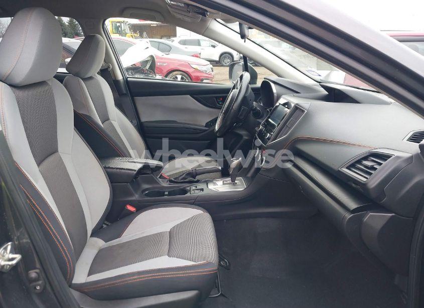 Photo 5 of 2021 Subaru Crosstrek PREMIUM (VIN JF2GTAPC8M8369077)