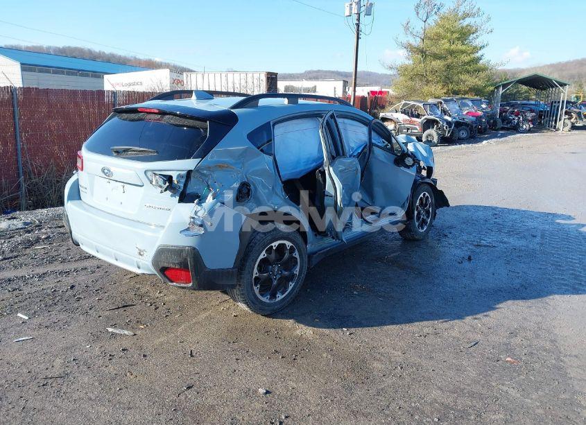 Photo 4 of 2023 Subaru Crosstrek PREMIUM (VIN JF2GTAPC8PH316982)