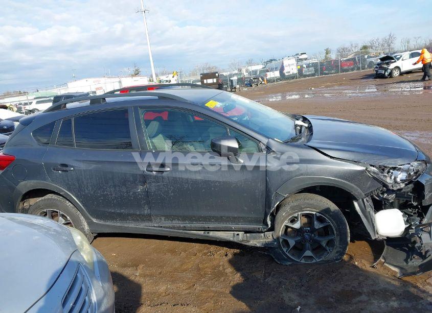 Photo 13 of 2020 Subaru Crosstrek PREMIUM (VIN JF2GTAPC9L8236147)