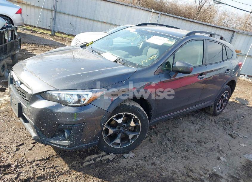 Photo 2 of 2020 Subaru Crosstrek PREMIUM (VIN JF2GTAPC9L8236147)