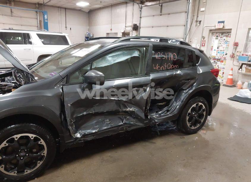 Photo 6 of 2021 Subaru Crosstrek PREMIUM (VIN JF2GTAPC9MH392447)