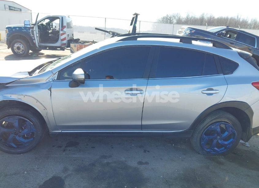 Photo 15 of 2022 Subaru Crosstrek LIMITED (VIN JF2GTHMC2N8222509)