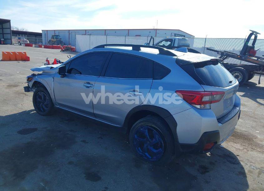 Photo 3 of 2022 Subaru Crosstrek LIMITED (VIN JF2GTHMC2N8222509)