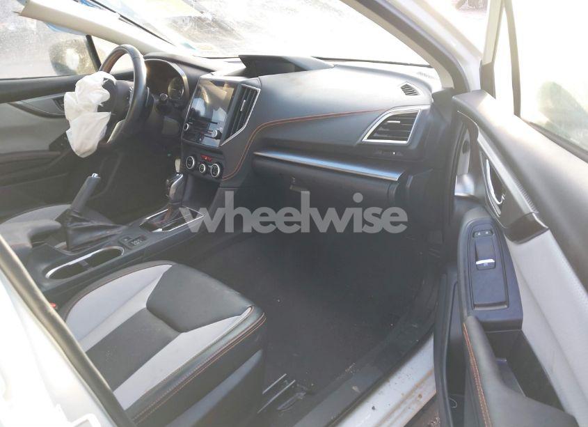 Photo 5 of 2021 Subaru Crosstrek LIMITED (VIN JF2GTHMC5MH201572)