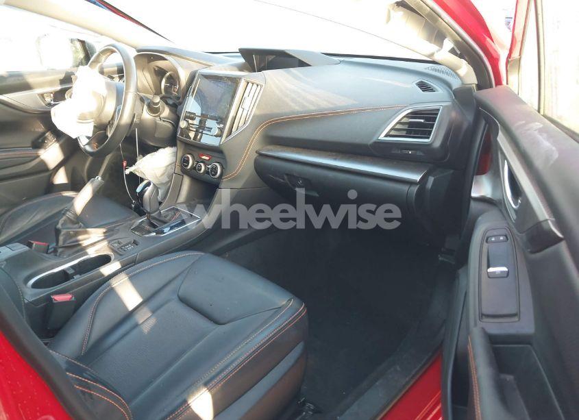 Photo 5 of 2022 Subaru Crosstrek LIMITED (VIN JF2GTHMC6NH276606)