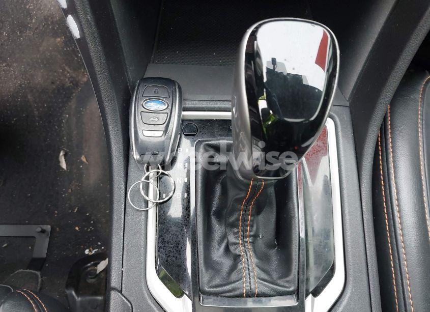 Photo 11 of 2021 Subaru Crosstrek LIMITED (VIN JF2GTHMC9M8223588)