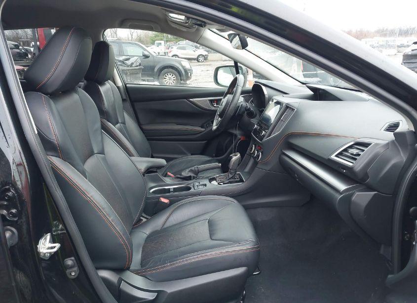 Photo 5 of 2022 Subaru Crosstrek LIMITED (VIN JF2GTHMC9NH233376)