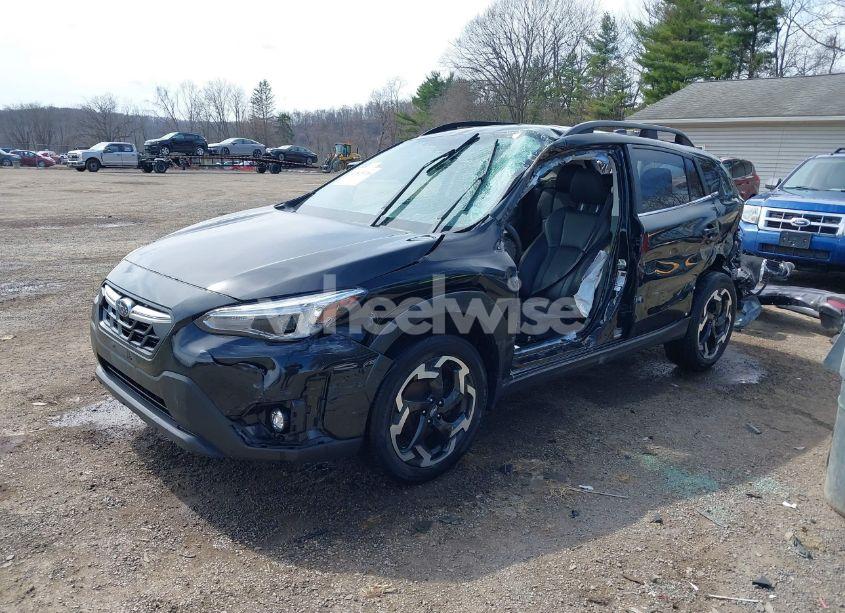 Photo 2 of 2022 Subaru Crosstrek LIMITED (VIN JF2GTHMC9NH240246)