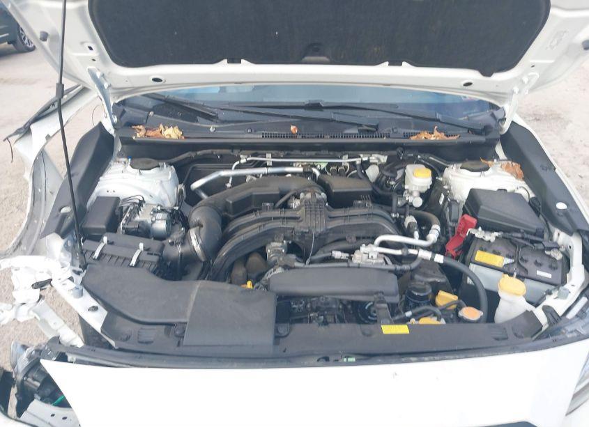 Photo 10 of 2022 Subaru Crosstrek LIMITED (VIN JF2GTHMCXN8225982)