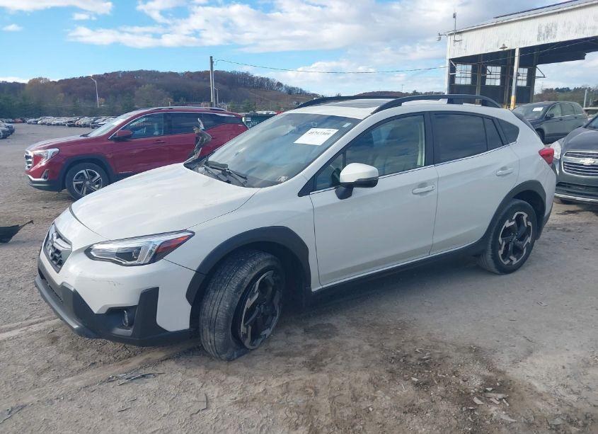 Photo 2 of 2022 Subaru Crosstrek LIMITED (VIN JF2GTHMCXN8225982)