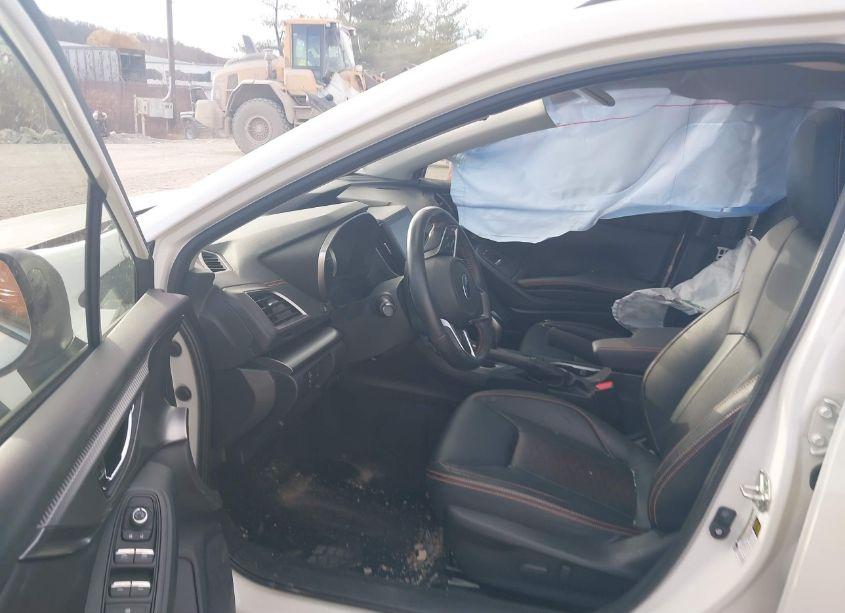 Photo 5 of 2022 Subaru Crosstrek LIMITED (VIN JF2GTHMCXN8225982)