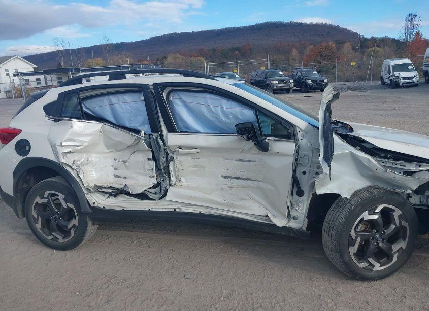 Photo 6 of 2022 Subaru Crosstrek LIMITED (VIN JF2GTHMCXN8225982)