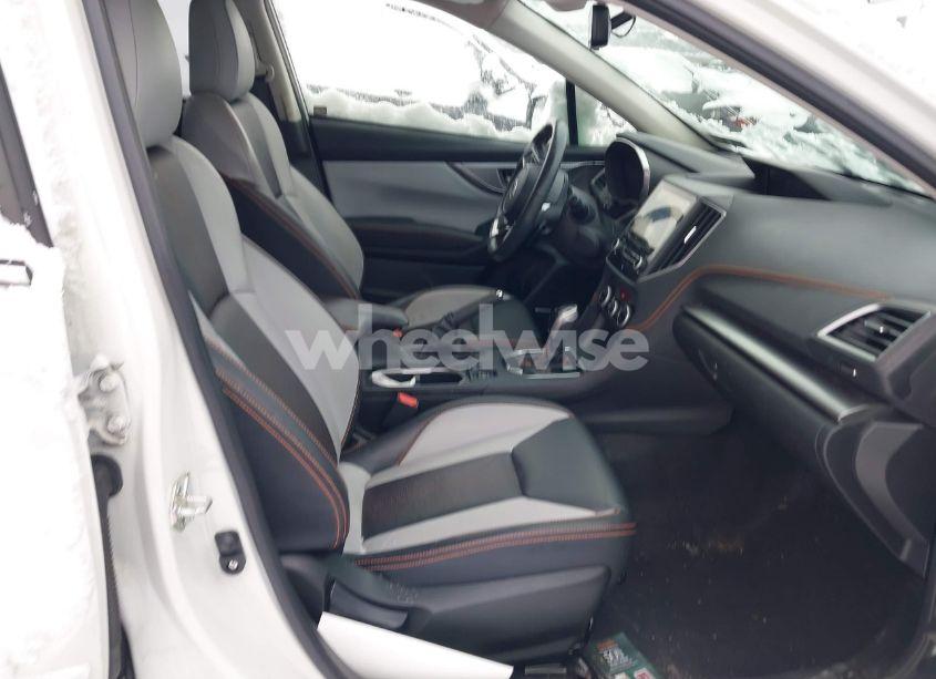 Photo 5 of 2021 Subaru Crosstrek LIMITED (VIN JF2GTHNC1MH368655)