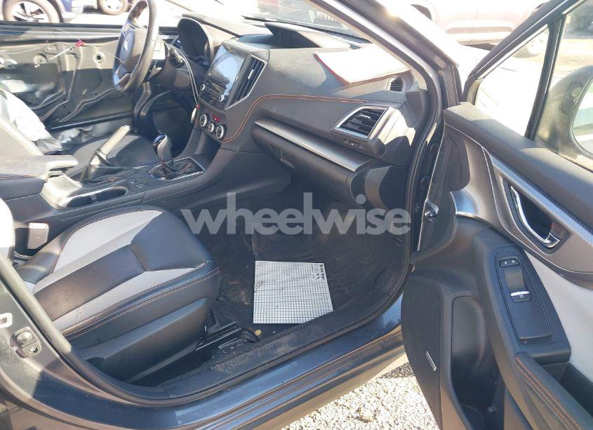 Photo 5 of 2021 Subaru Crosstrek LIMITED (VIN JF2GTHNC2M8214570)