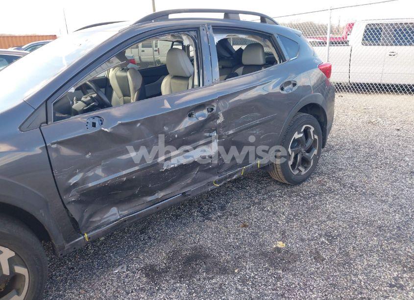 Photo 6 of 2021 Subaru Crosstrek LIMITED (VIN JF2GTHNC2M8214570)