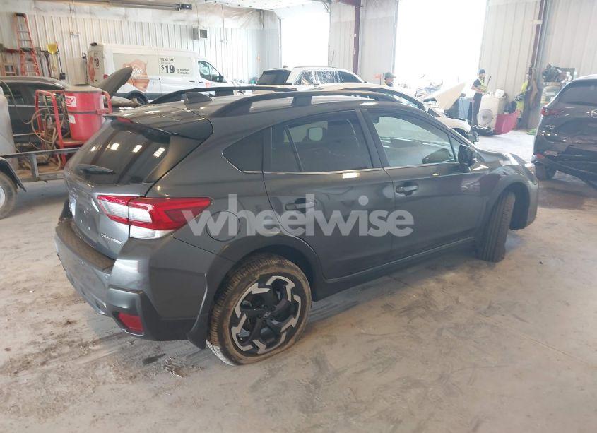 Photo 4 of 2021 Subaru Crosstrek LIMITED (VIN JF2GTHNC2M8655180)