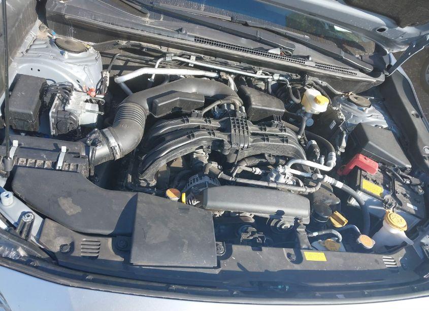 Photo 10 of 2022 Subaru Crosstrek LIMITED (VIN JF2GTHNC2N8257632)