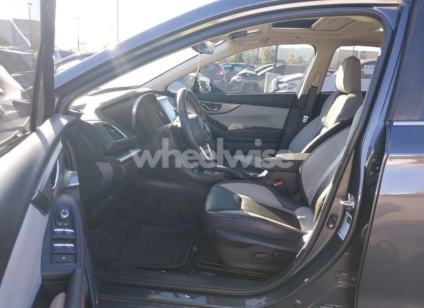 Photo 5 of 2021 Subaru Crosstrek LIMITED (VIN JF2GTHNC3M8274843)