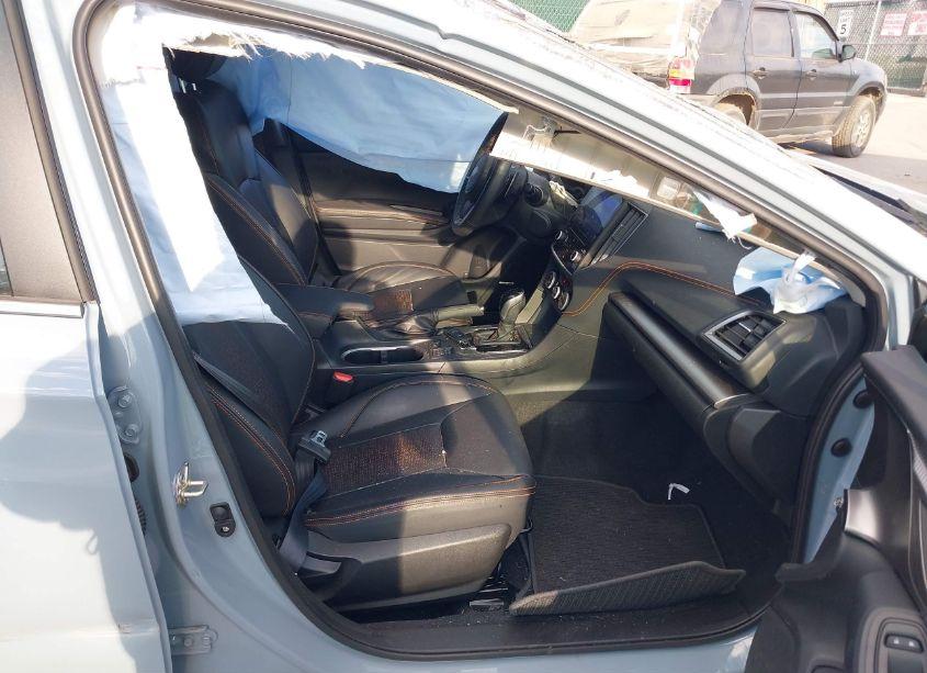 Photo 5 of 2022 Subaru Crosstrek LIMITED (VIN JF2GTHNC5NH261724)