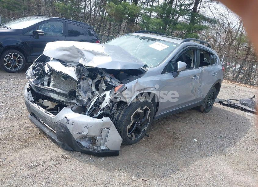 Photo 2 of 2022 Subaru Crosstrek LIMITED (VIN JF2GTHNC7N8232919)