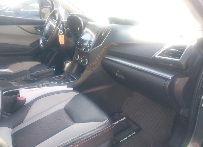 Photo 5 of 2021 Subaru Crosstrek LIMITED (VIN JF2GTHNC8M8361895)