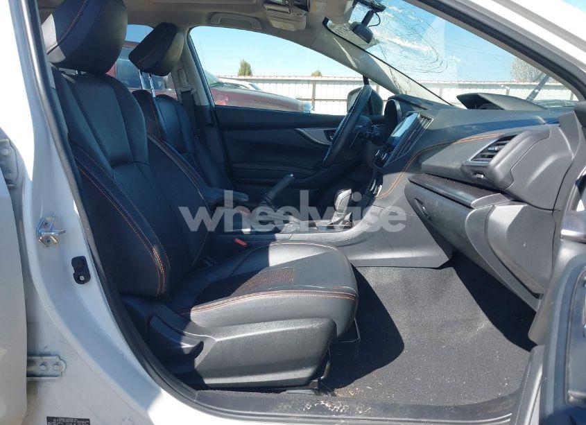 Photo 5 of 2022 Subaru Crosstrek LIMITED (VIN JF2GTHNC8NH288514)