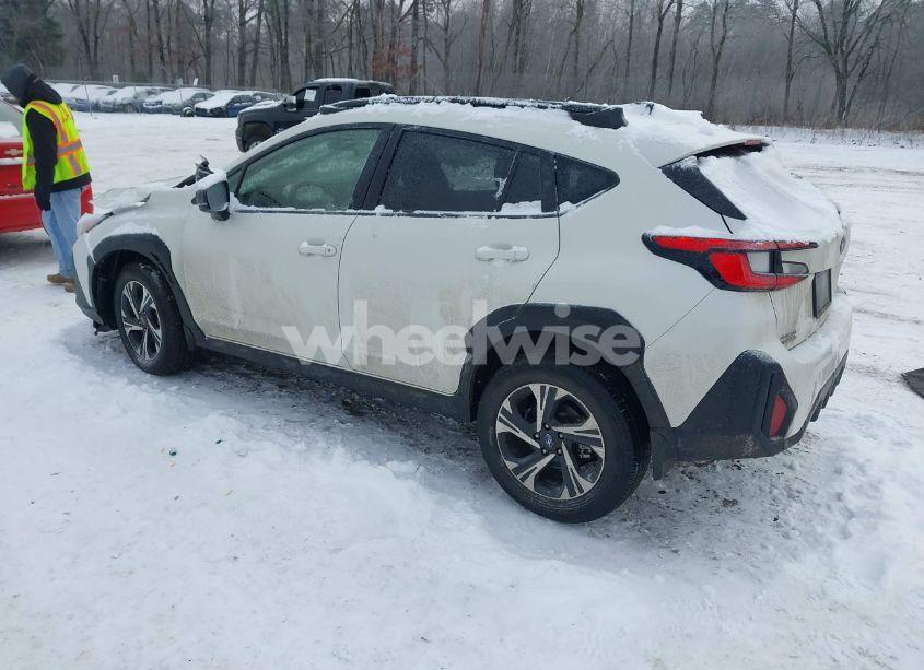 Photo 3 of 2024 Subaru Crosstrek PREMIUM (VIN JF2GUADC0R8254109)