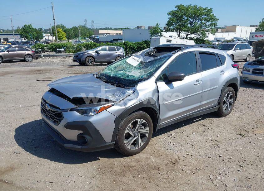 Photo 2 of 2024 Subaru Crosstrek PREMIUM (VIN JF2GUADC1R8236332)