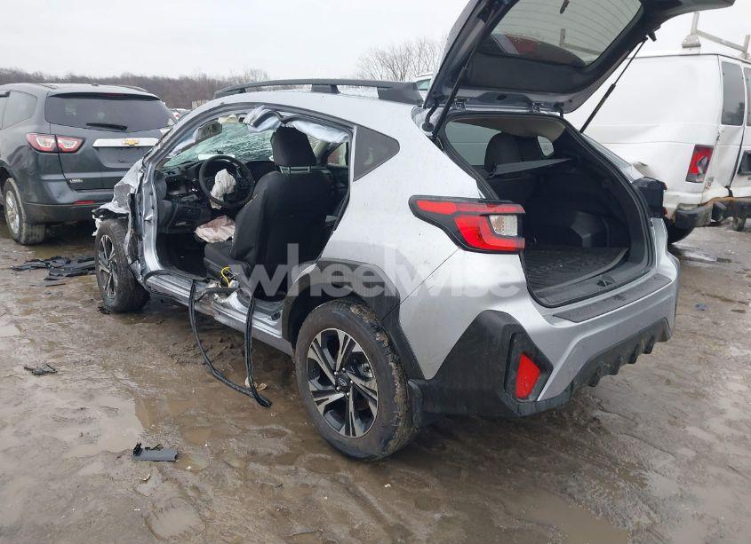 Photo 3 of 2024 Subaru Crosstrek PREMIUM (VIN JF2GUADC1R8240168)