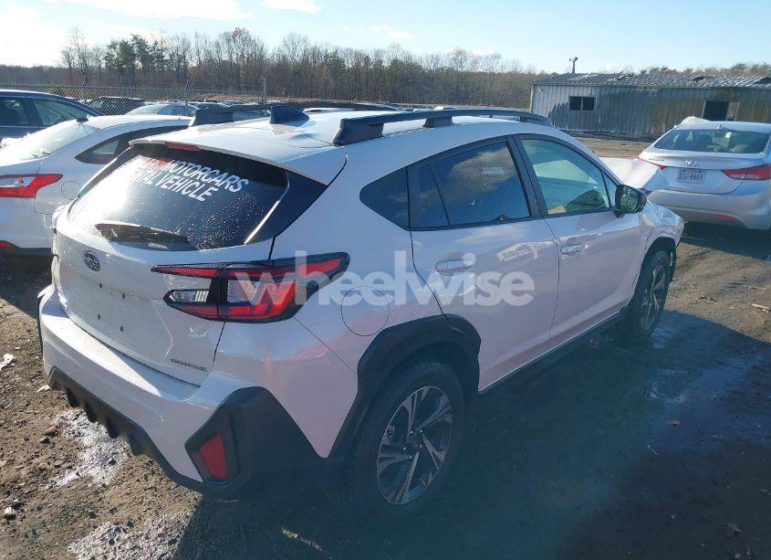 Photo 4 of 2024 Subaru Crosstrek PREMIUM (VIN JF2GUADC1R8362867)