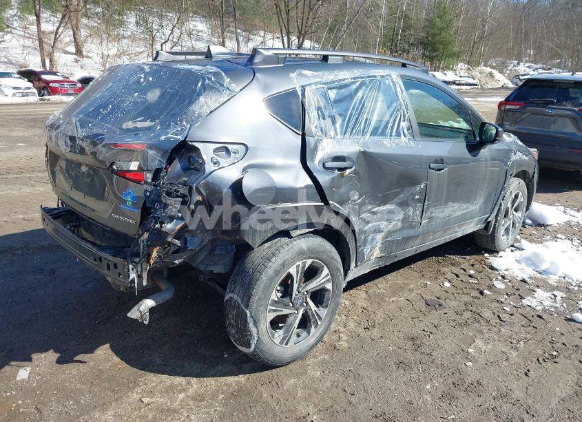 Photo 4 of 2024 Subaru Crosstrek PREMIUM (VIN JF2GUADC1RH236122)