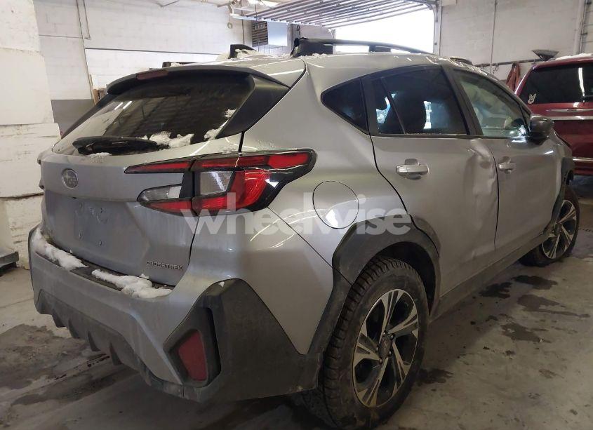Photo 4 of 2024 Subaru Crosstrek PREMIUM (VIN JF2GUADC2R8272899)