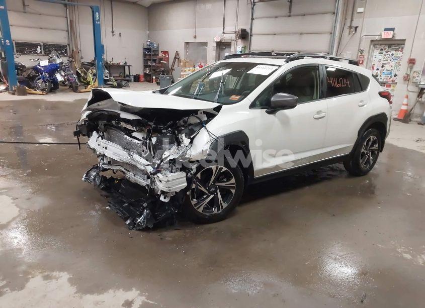 Photo 2 of 2024 Subaru Crosstrek PREMIUM (VIN JF2GUADC2R8307859)