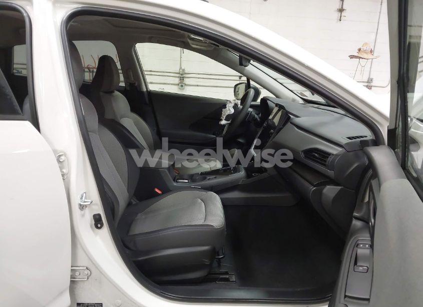 Photo 5 of 2024 Subaru Crosstrek PREMIUM (VIN JF2GUADC2R8307859)