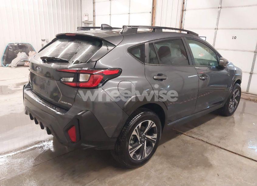 Photo 4 of 2024 Subaru Crosstrek PREMIUM (VIN JF2GUADC2R8324256)