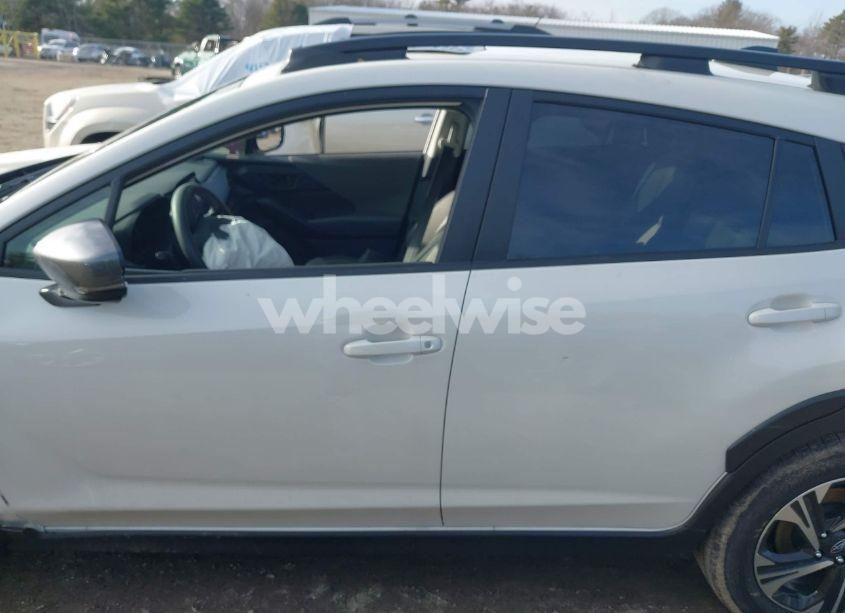 Photo 13 of 2024 Subaru Crosstrek PREMIUM (VIN JF2GUADC3R8883055)