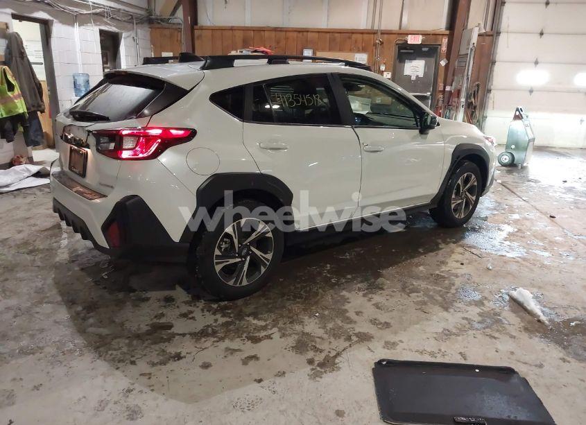 Photo 4 of 2024 Subaru Crosstrek PREMIUM (VIN JF2GUADC3RH340613)