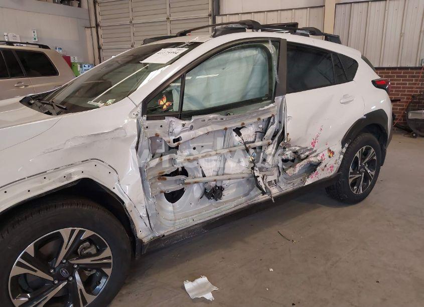Photo 6 of 2024 Subaru Crosstrek PREMIUM (VIN JF2GUADC4R8272113)