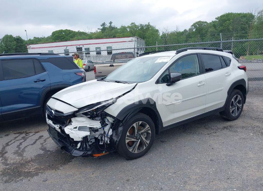 Photo 2 of 2024 Subaru Crosstrek PREMIUM (VIN JF2GUADC4RH865616)