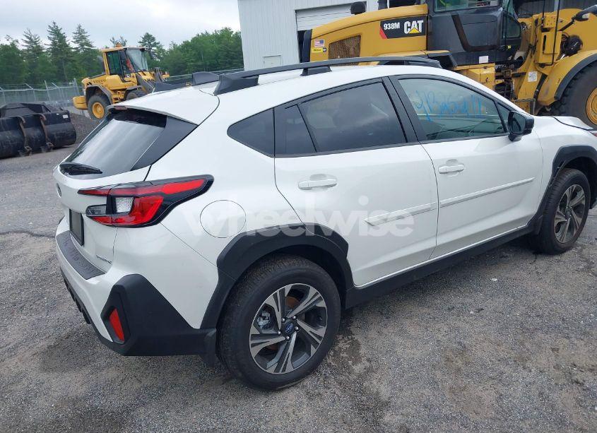 Photo 4 of 2024 Subaru Crosstrek PREMIUM (VIN JF2GUADC4RH865616)