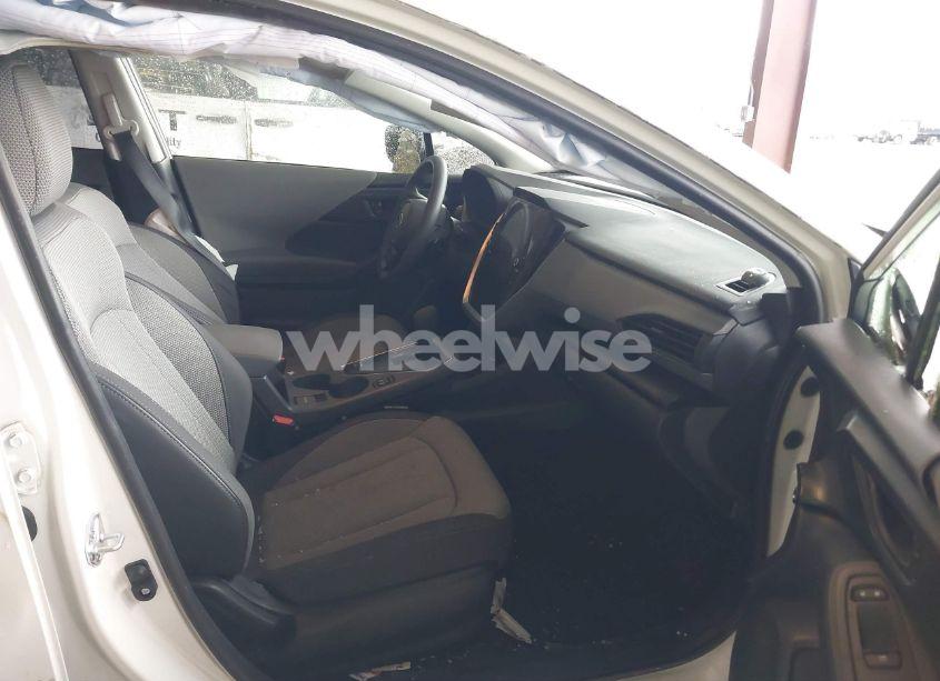 Photo 5 of 2024 Subaru Crosstrek PREMIUM (VIN JF2GUADC6R8325815)