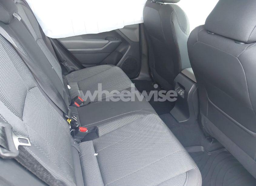 Photo 8 of 2024 Subaru Crosstrek PREMIUM (VIN JF2GUADC6R8910085)