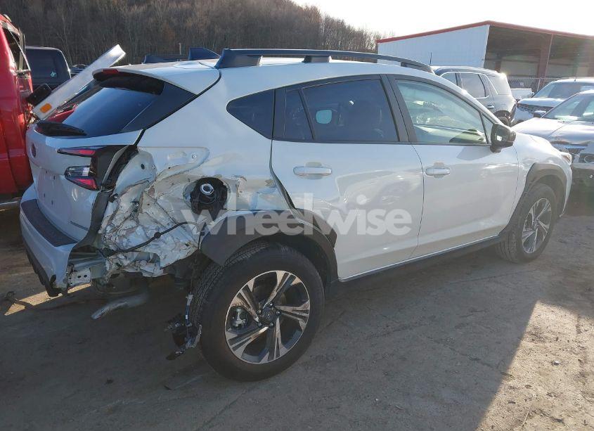 Photo 4 of 2024 Subaru Crosstrek PREMIUM (VIN JF2GUADC7R8397087)