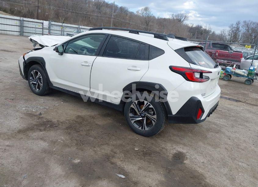 Photo 3 of 2024 Subaru Crosstrek PREMIUM (VIN JF2GUADC8R8269053)