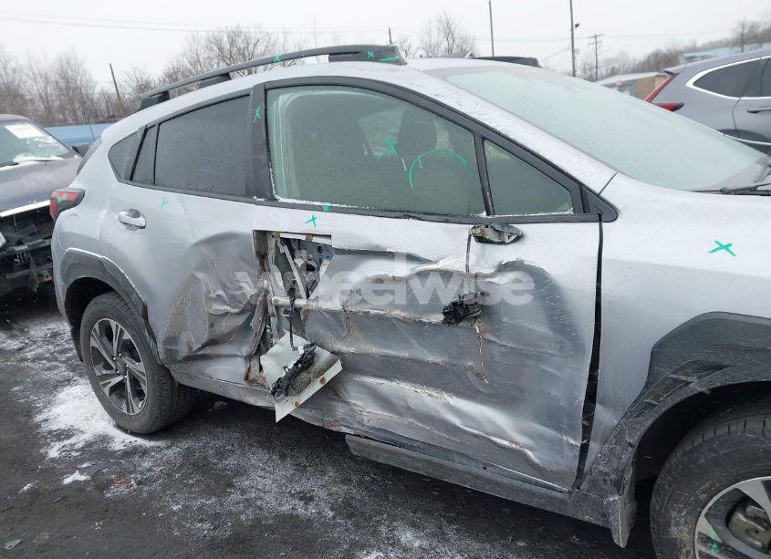 Photo 6 of 2024 Subaru Crosstrek PREMIUM (VIN JF2GUADC8R8326772)